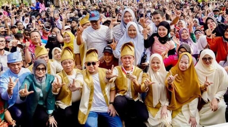 Pekanbaru Ukir Sejarah Kuliner: Ketan Talam Durian 1 KM Pecahkan Rekor MURI